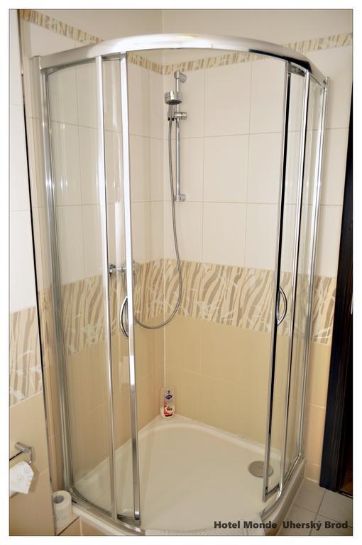 Uherský Brod Hotel Monde מראה חיצוני תמונה