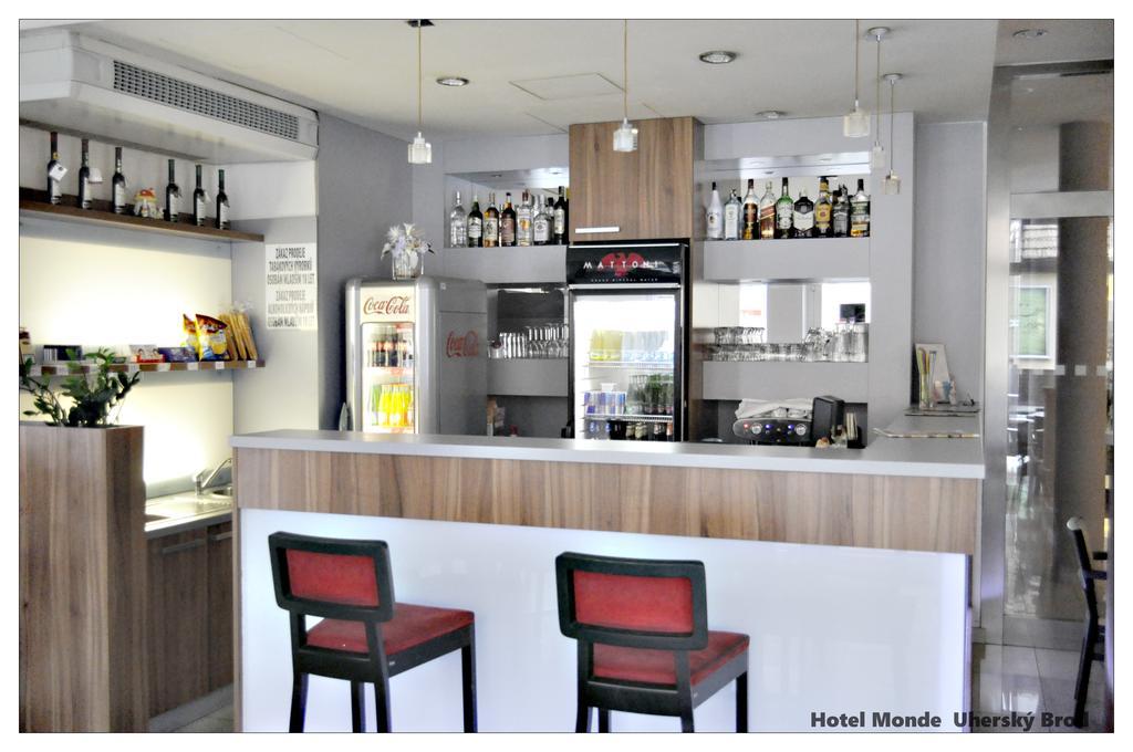 Uherský Brod Hotel Monde מראה חיצוני תמונה