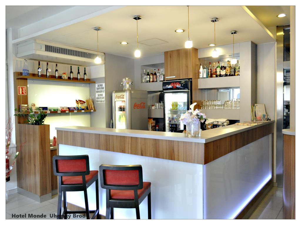 Uherský Brod Hotel Monde מראה חיצוני תמונה