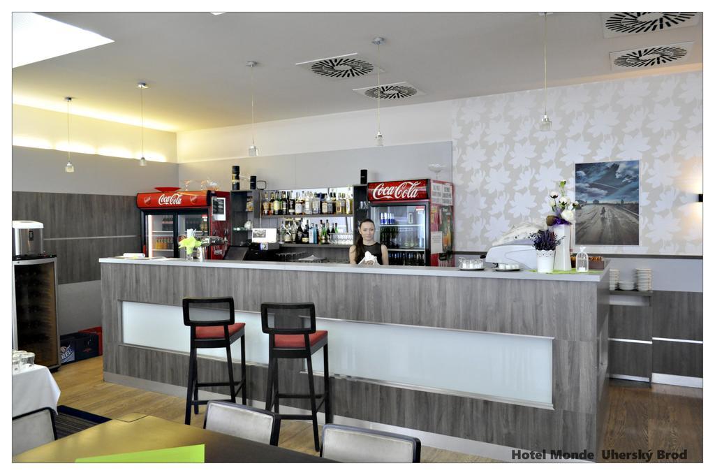 Uherský Brod Hotel Monde מראה חיצוני תמונה